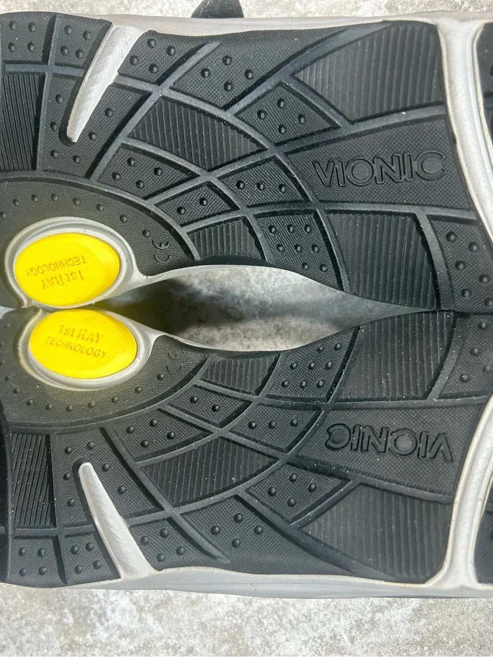 Vionic Mary Jane Gray Silver Yellow Comfort Walking Shoes Women’s Size 7